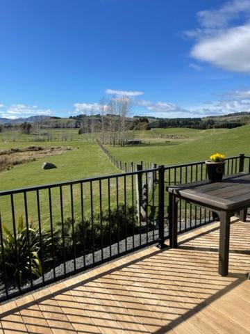 Boutique Tiny House - Te Anau Country Accommodation Eksteriør bilde