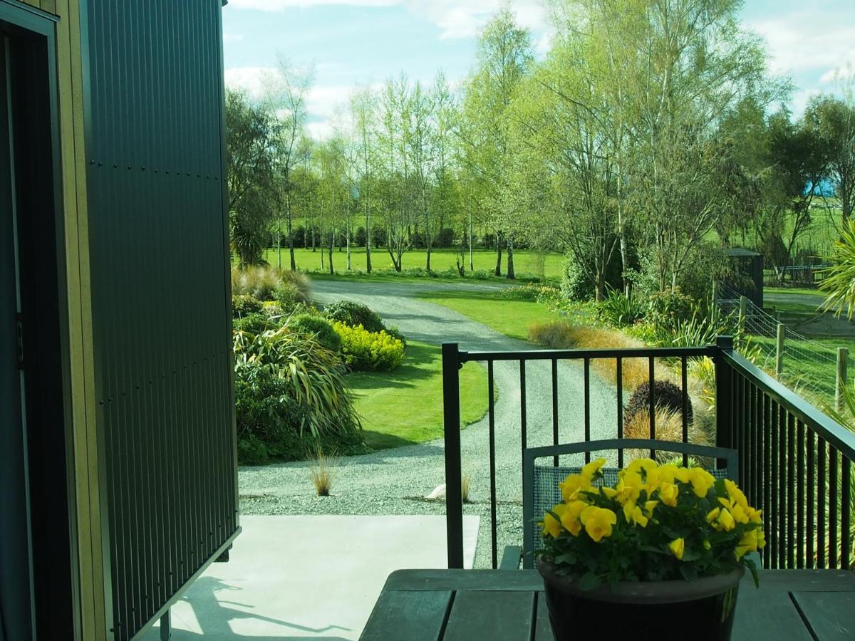 Boutique Tiny House - Te Anau Country Accommodation Eksteriør bilde